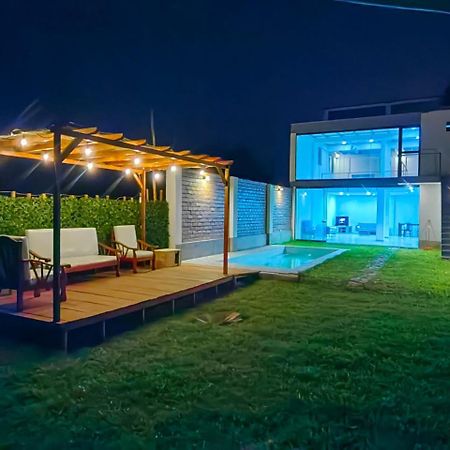 Casa De Playa Con Piscina Villa Ancon Exterior photo